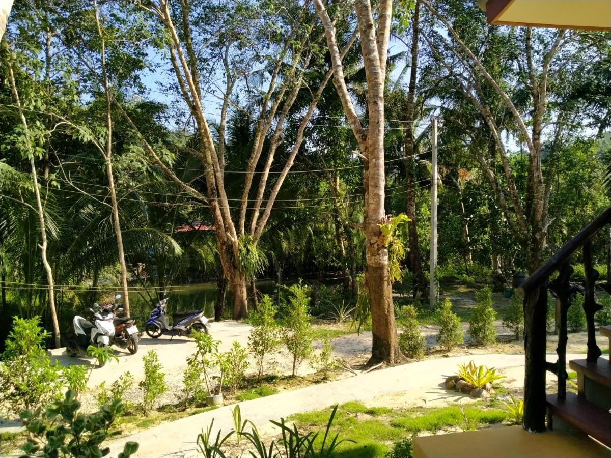 Baan Panseng Bungalow Ko Kut Luaran gambar